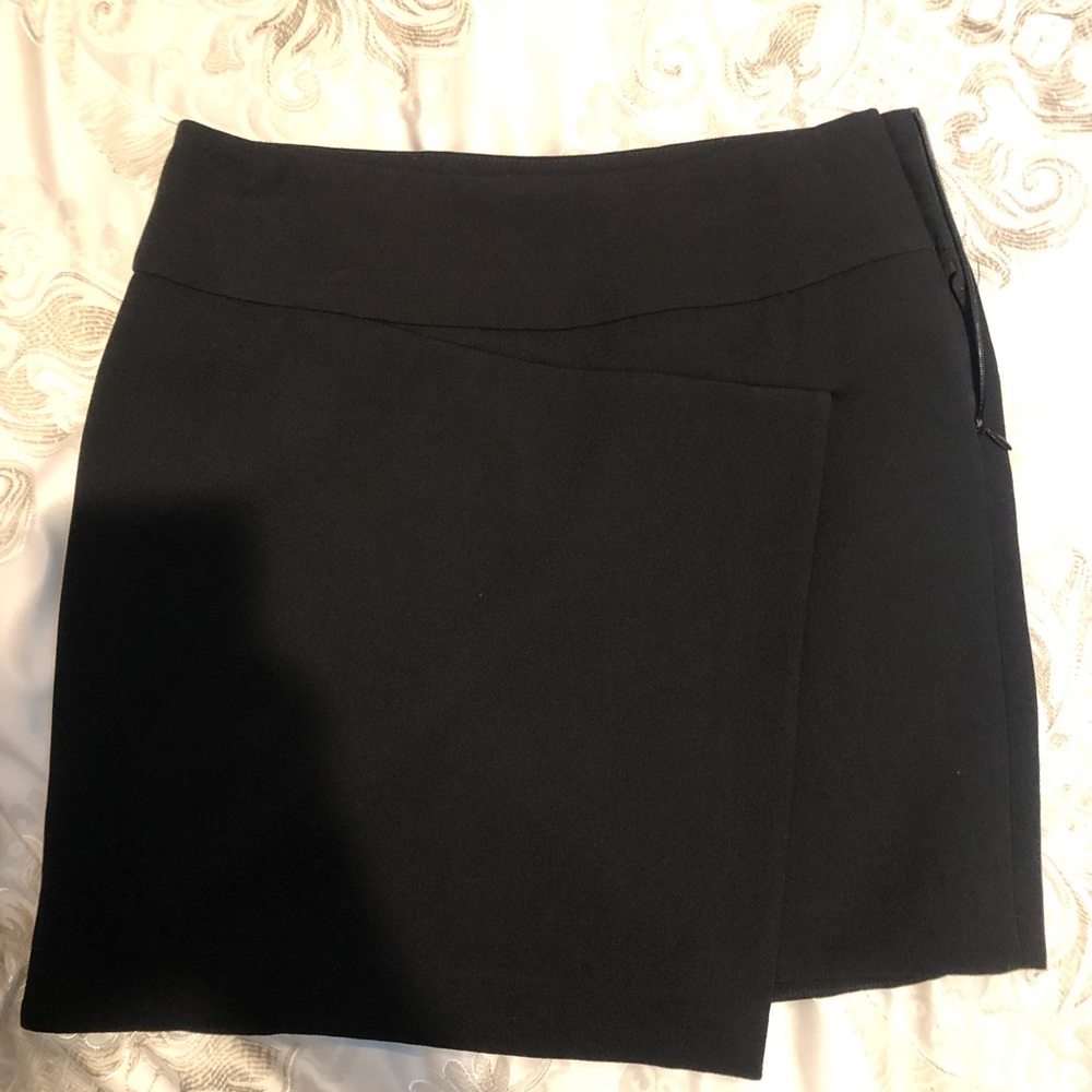 Asymmetrical skirt